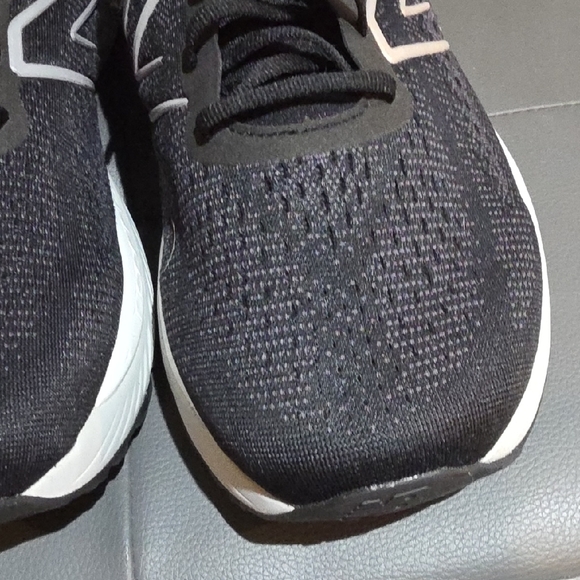 New Balance Fresh Foam X 880 Black and Gray Sneakers Brand New With No Tags - Picture 3 of 13